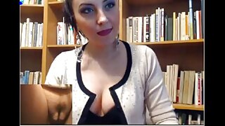 Amanda's steamy webcam show with intense pounding and moaning